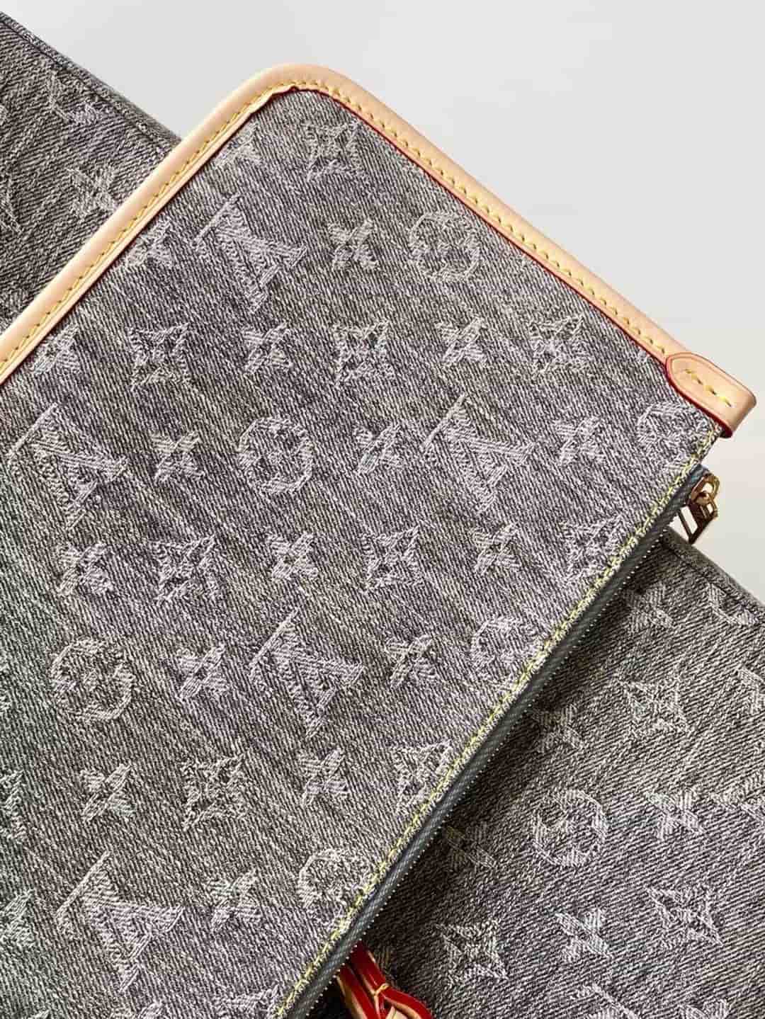 Louis Vuitton Coussin Hobo MM Washed Gray GOTS Cotton M13390 High