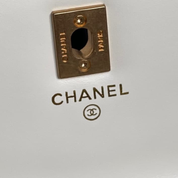 Chanel Mini Flap Bag with Top Handle Grained Shiny Calfskin & Gold-Tone Metal White AP4798 A