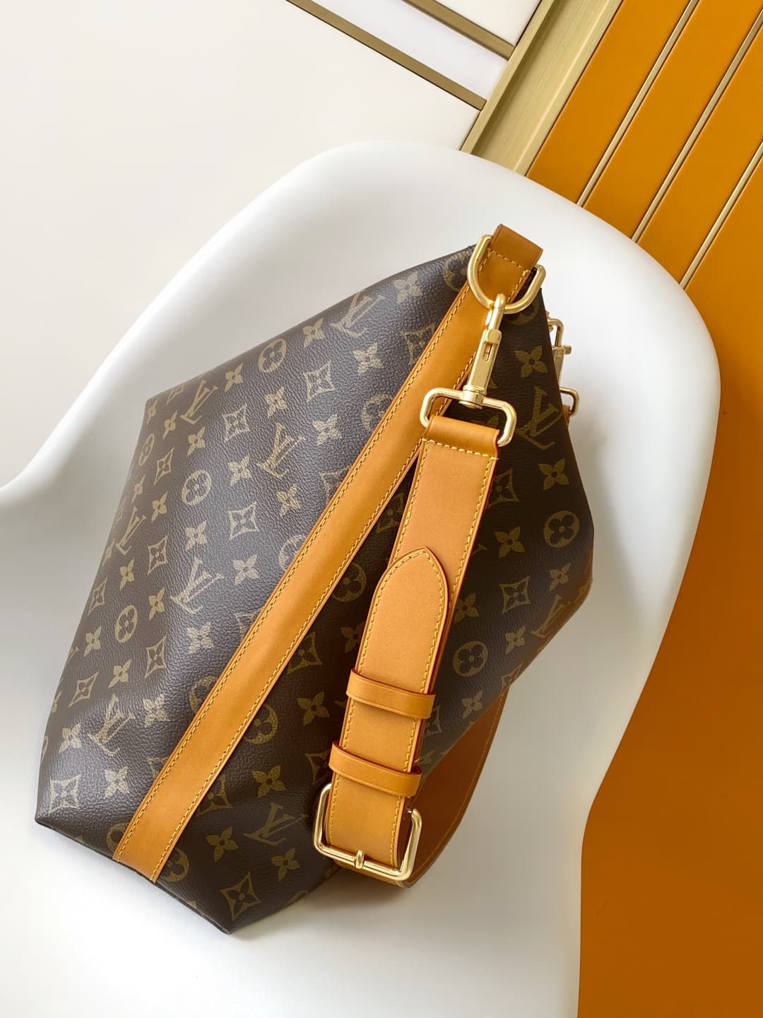 Louis Vuitton Vagabond Hobo Monogram coated canvas M14018 High