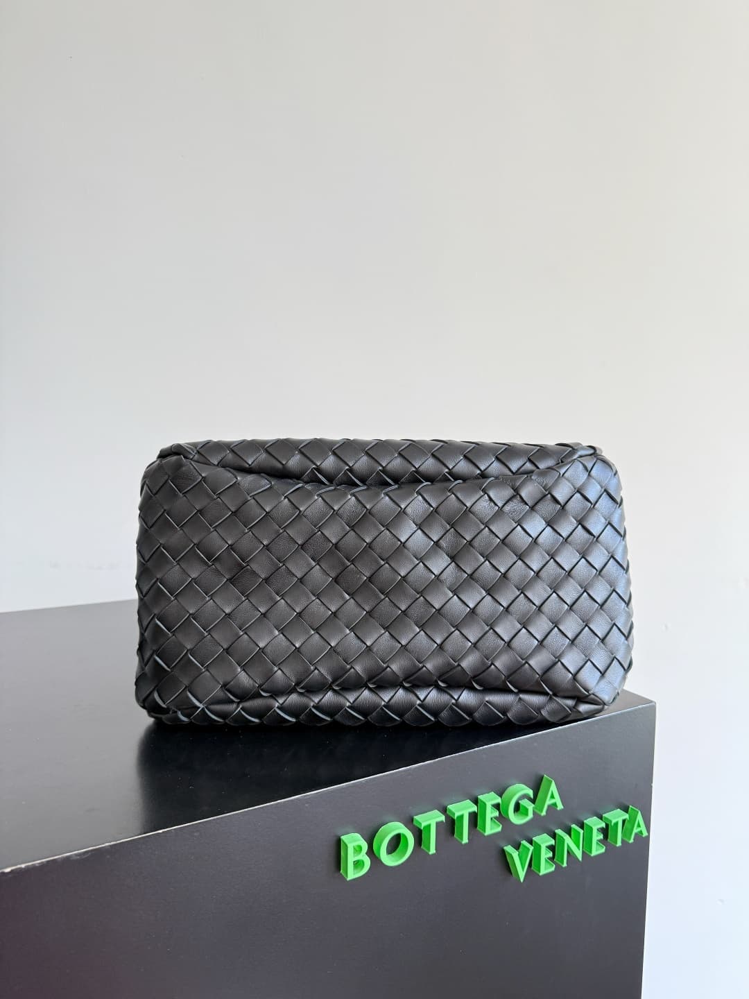 Bottega Veneta Medium Campana shoulder bag in Intrecciato leather Black TOP