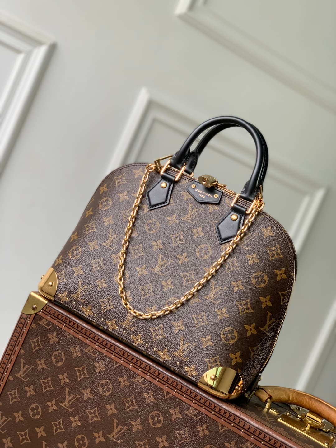 Louis Vuitton Alma Trunk handbag in Monogram canvas M27216 High