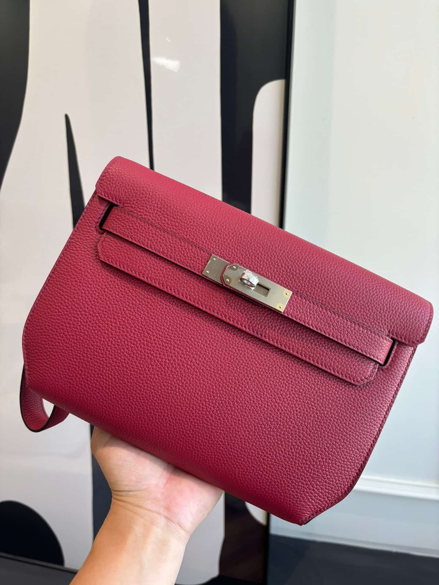 Hermes Kelly Depeches 25 Pouch Togo Leather WAX High