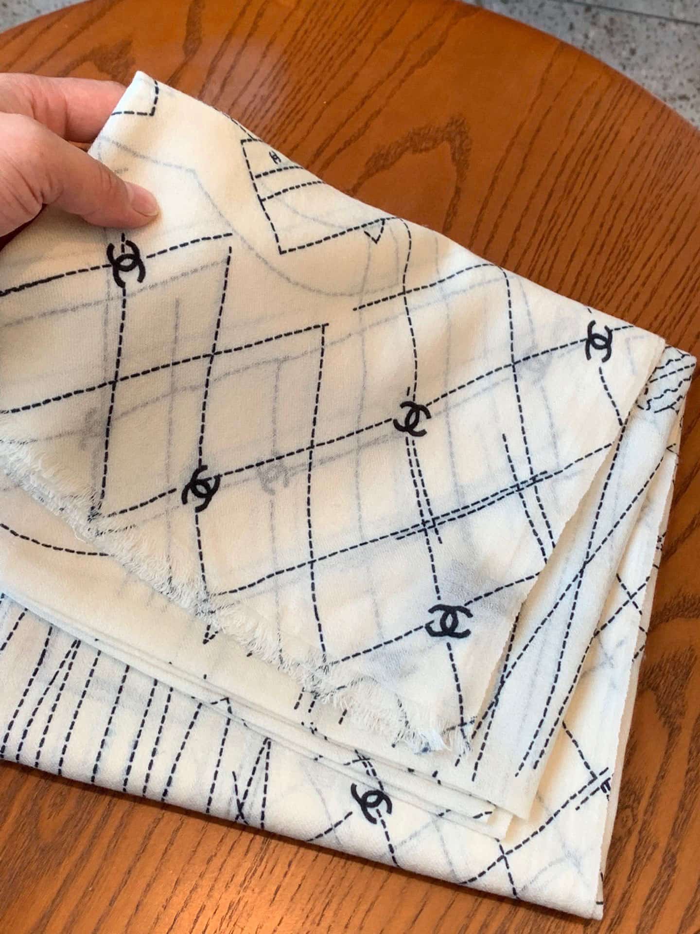 Chanel scarf 25287