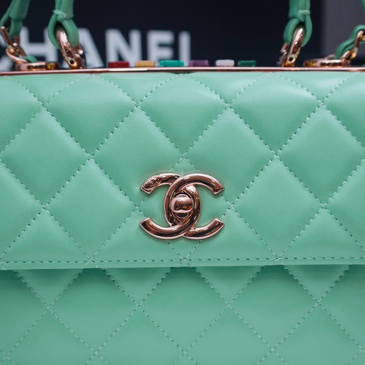 Chanel MINI FLAP BAG WITH TOP HANDLE AS4654 Lambskin &Gold-Tone Metal Green A