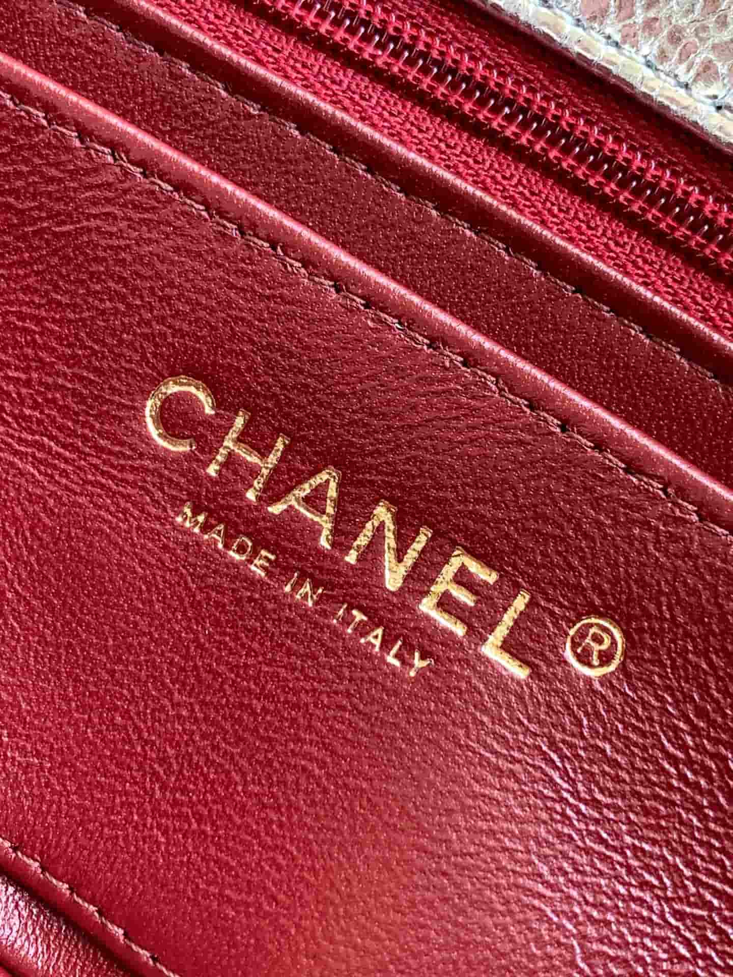 Chanel Flap Bag with Top Handle Metallic Chevron Lambskin Leather Finish& Gold-Tone Metal Silver AS6044 A