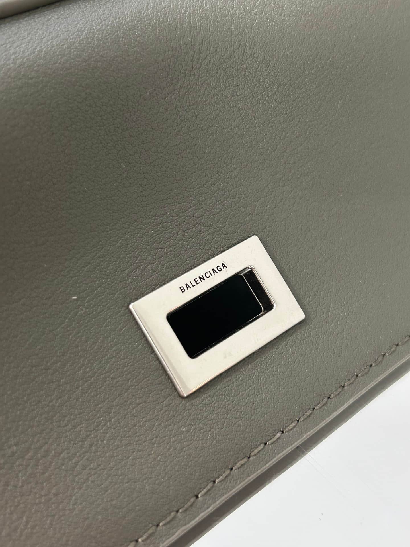 Balenciaga Rodeo Medium Bag in Khaki Leather With Sliver-Tone Metal TOP