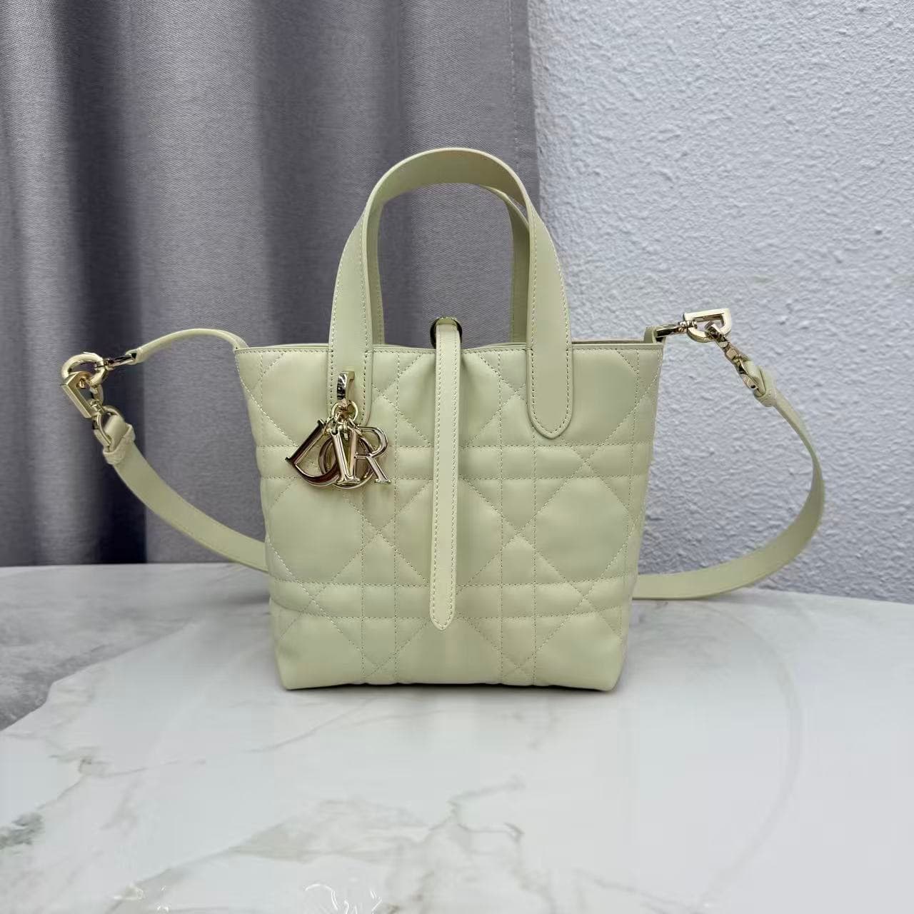 Small Dior Toujours Vertical Tote Bag Green Lily  Macrocannage Calfskin M2835 High