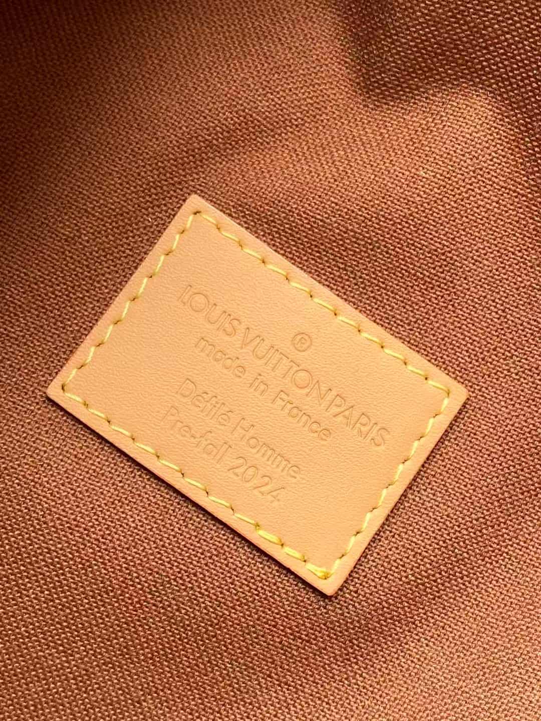 Louis Vuitton Rush Bumbag MONOGRAM ARCHIVE M14019 High