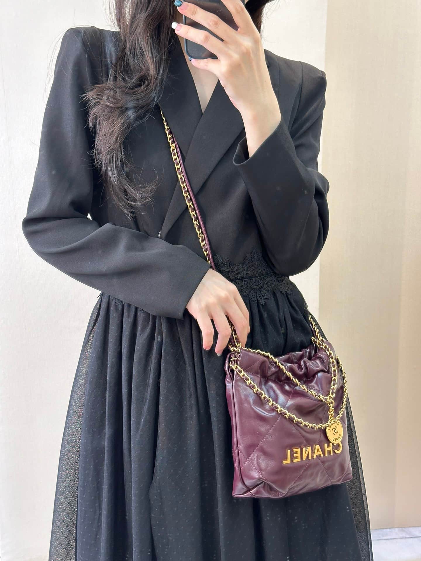 Chanel 22 MINI HANDBAG Shiny Calfskin Burgundy & Gold-Tone Metal AS3980 TOP
