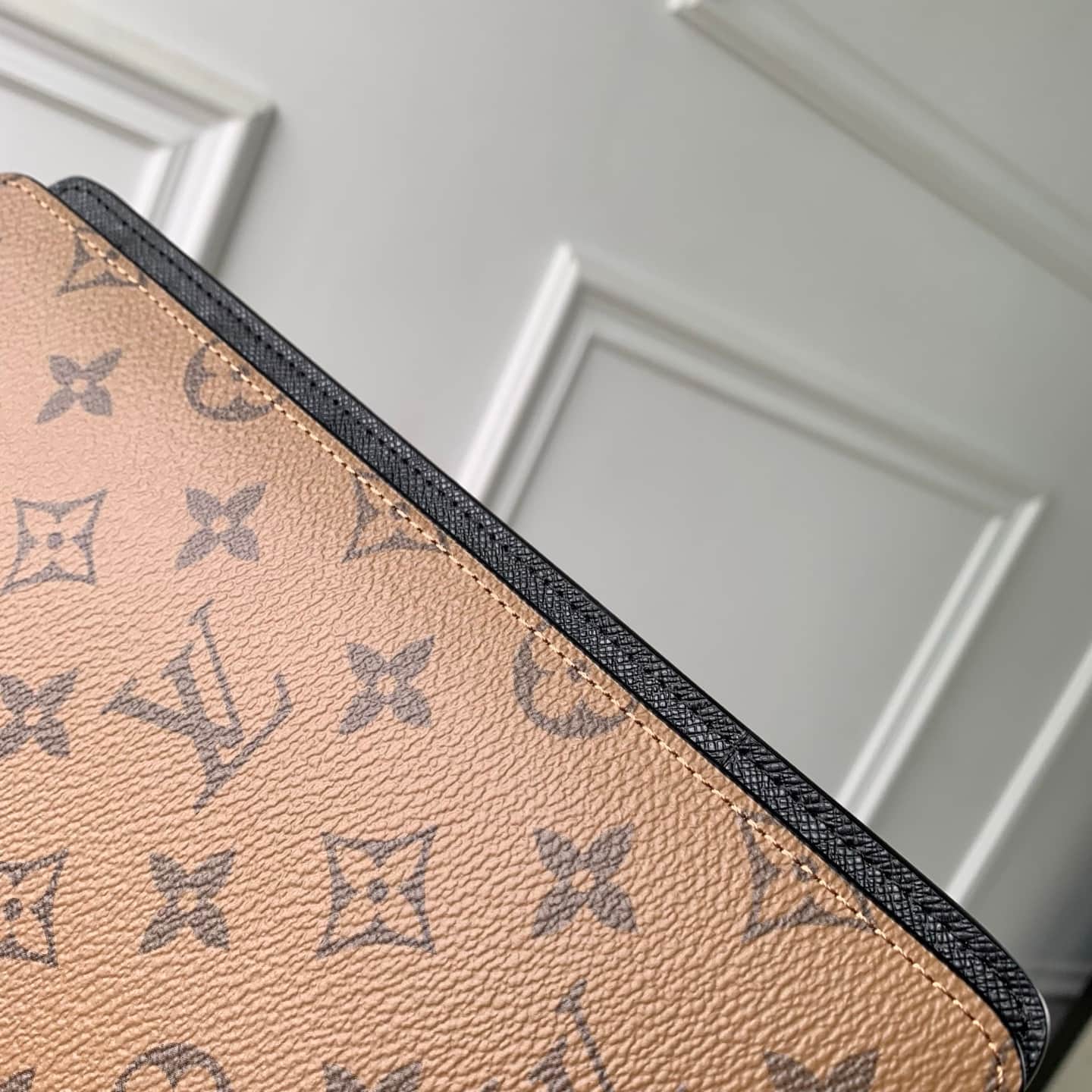 Louis Vuitton Desk Agenda Cover Monogram canvas, cross grain leather lining R20100 High