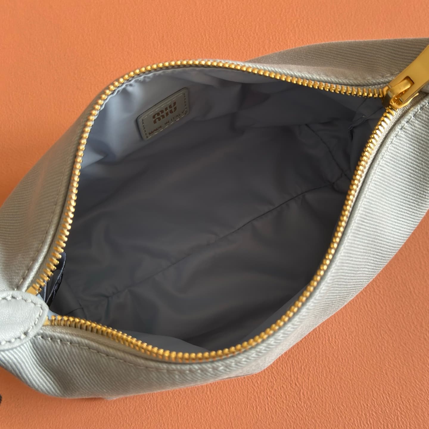 Miu Miu Gabardine pouch Astral Blue/Amaranth 5NE841 High