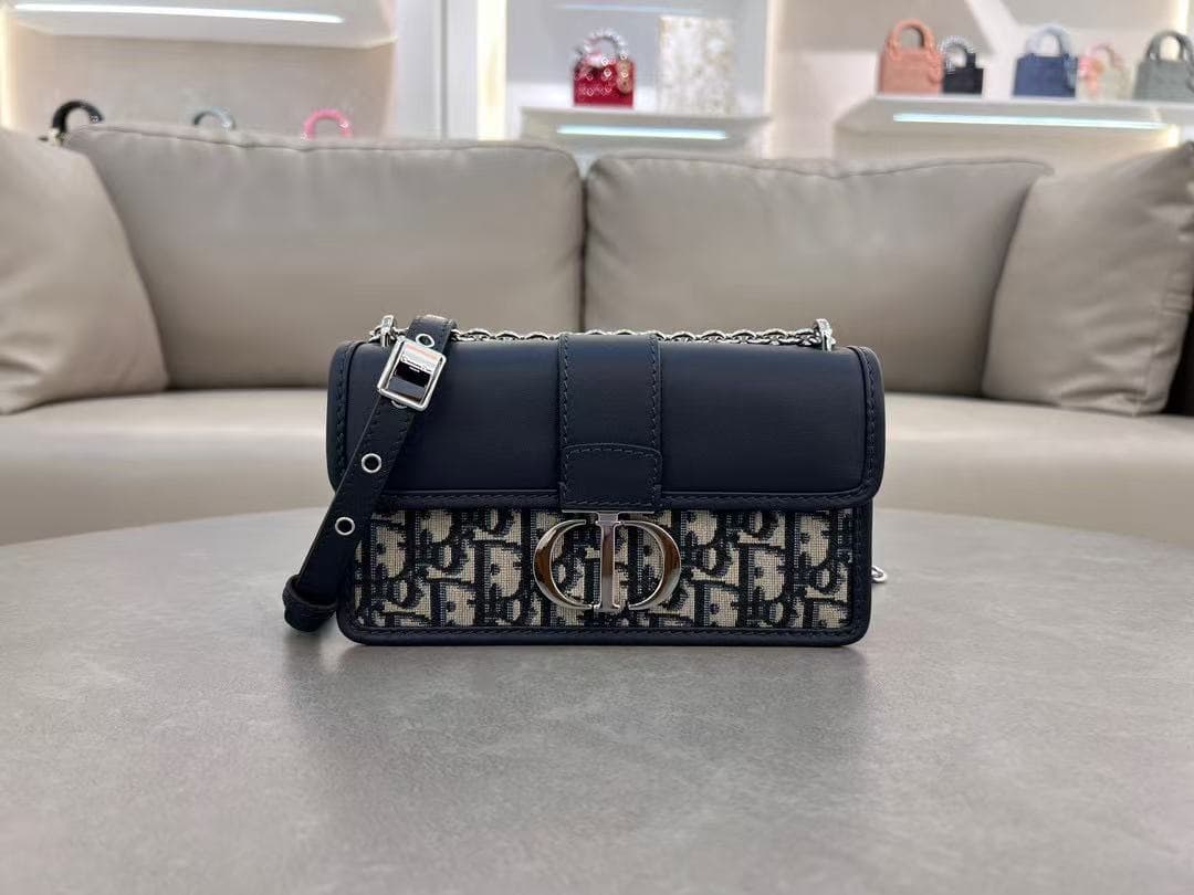 30 MONTAIGNE EAST-WEST BAG WITH CHAIN Dior Oblique Jacquard Blue High