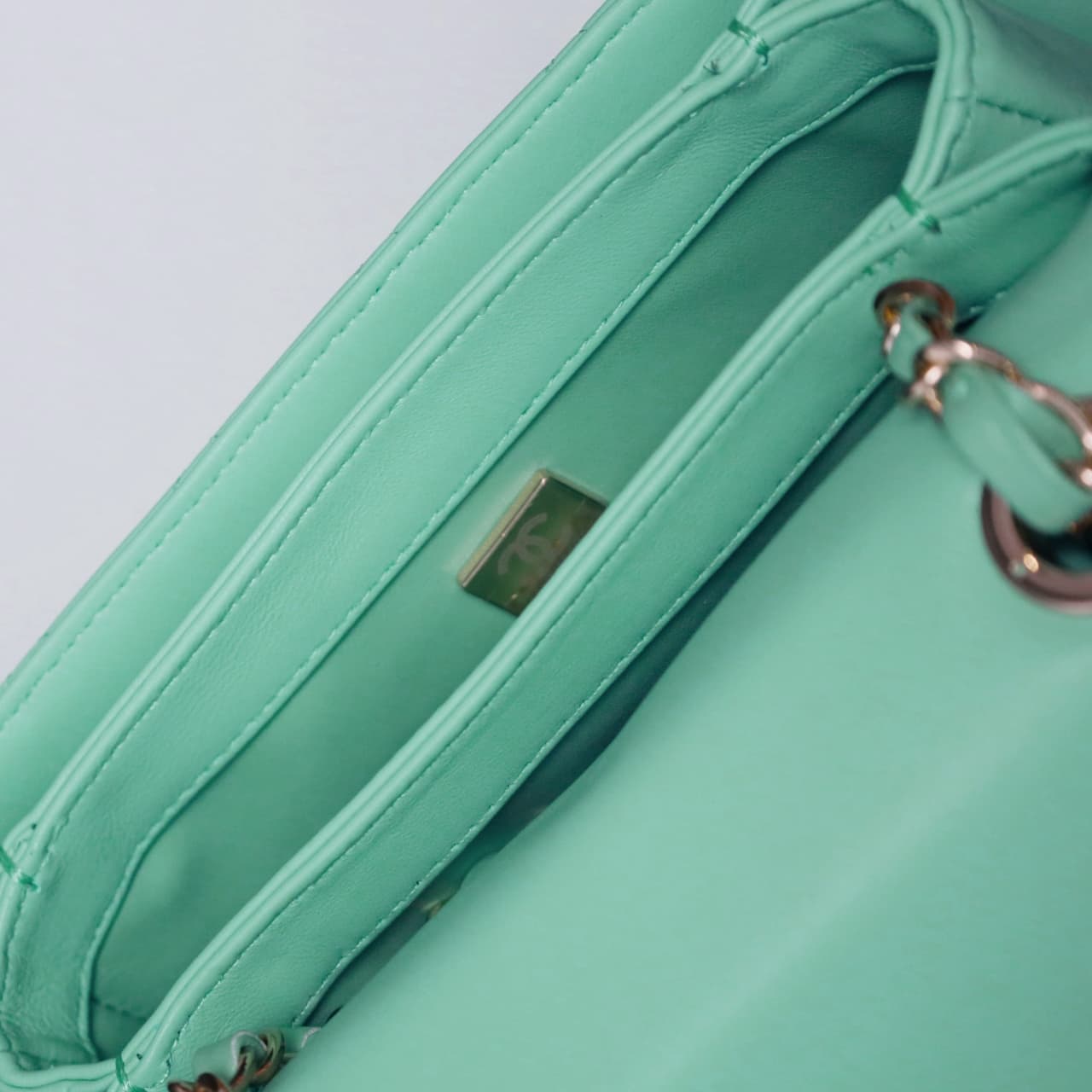 Chanel MINI FLAP BAG WITH TOP HANDLE AS4654 Lambskin &Gold-Tone Metal Light Green A