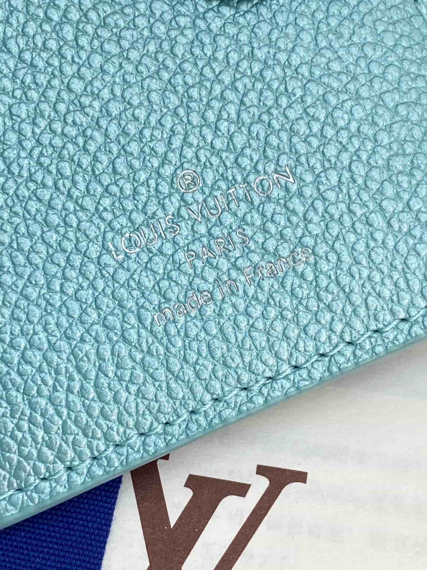 Louis Vuitton Lisa Wallet Embossed supple grained cowhide leather M12536 Azur Frost High