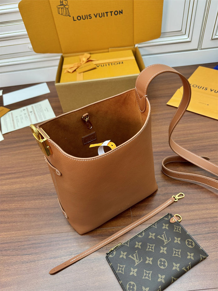 Louis Vuitton Low Key Hobo PM Smooth Calfskin M25354 Top