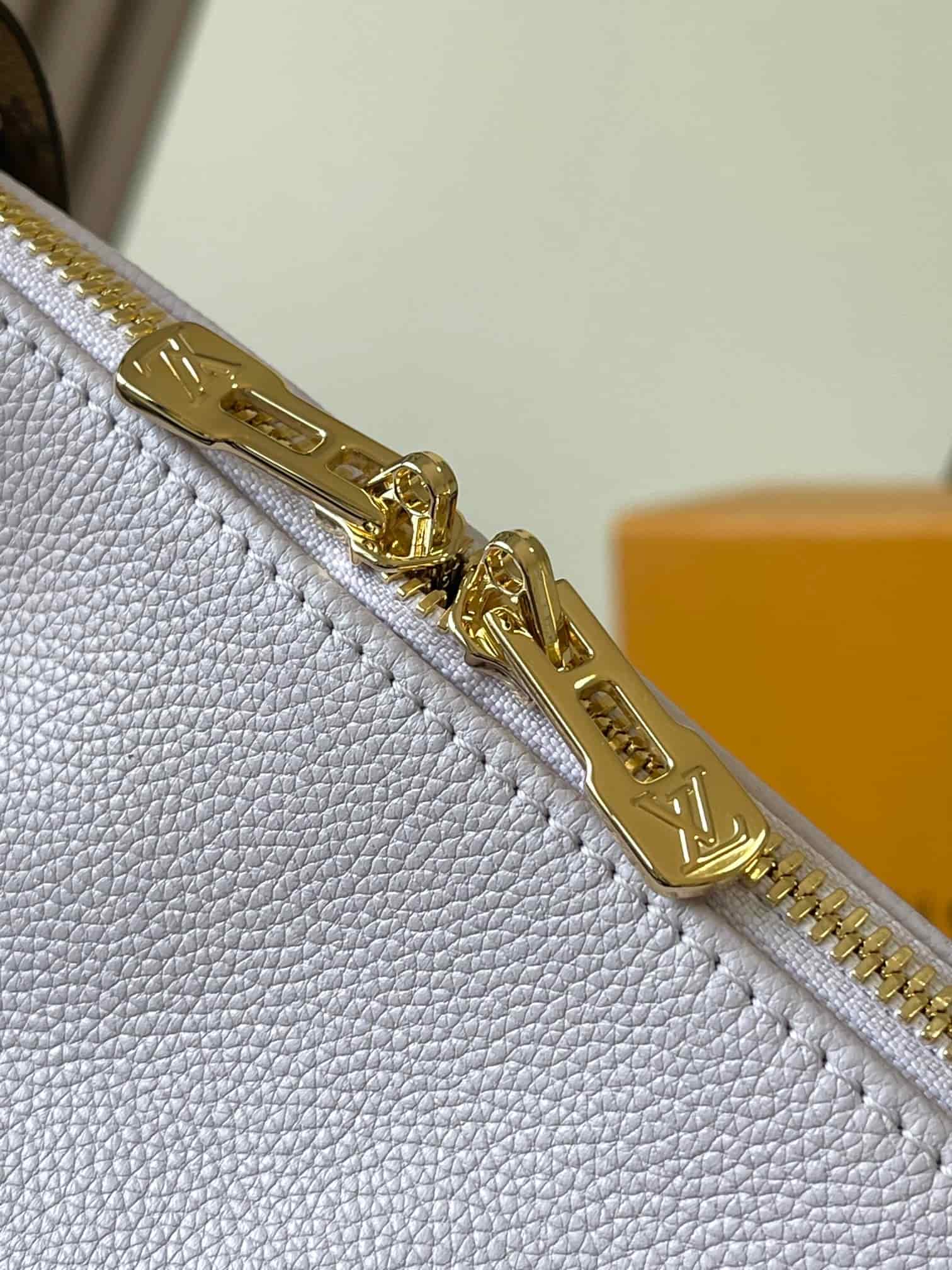 Louis Vuitton Express PM handbag in lilac calfskin leather M27275 TOP