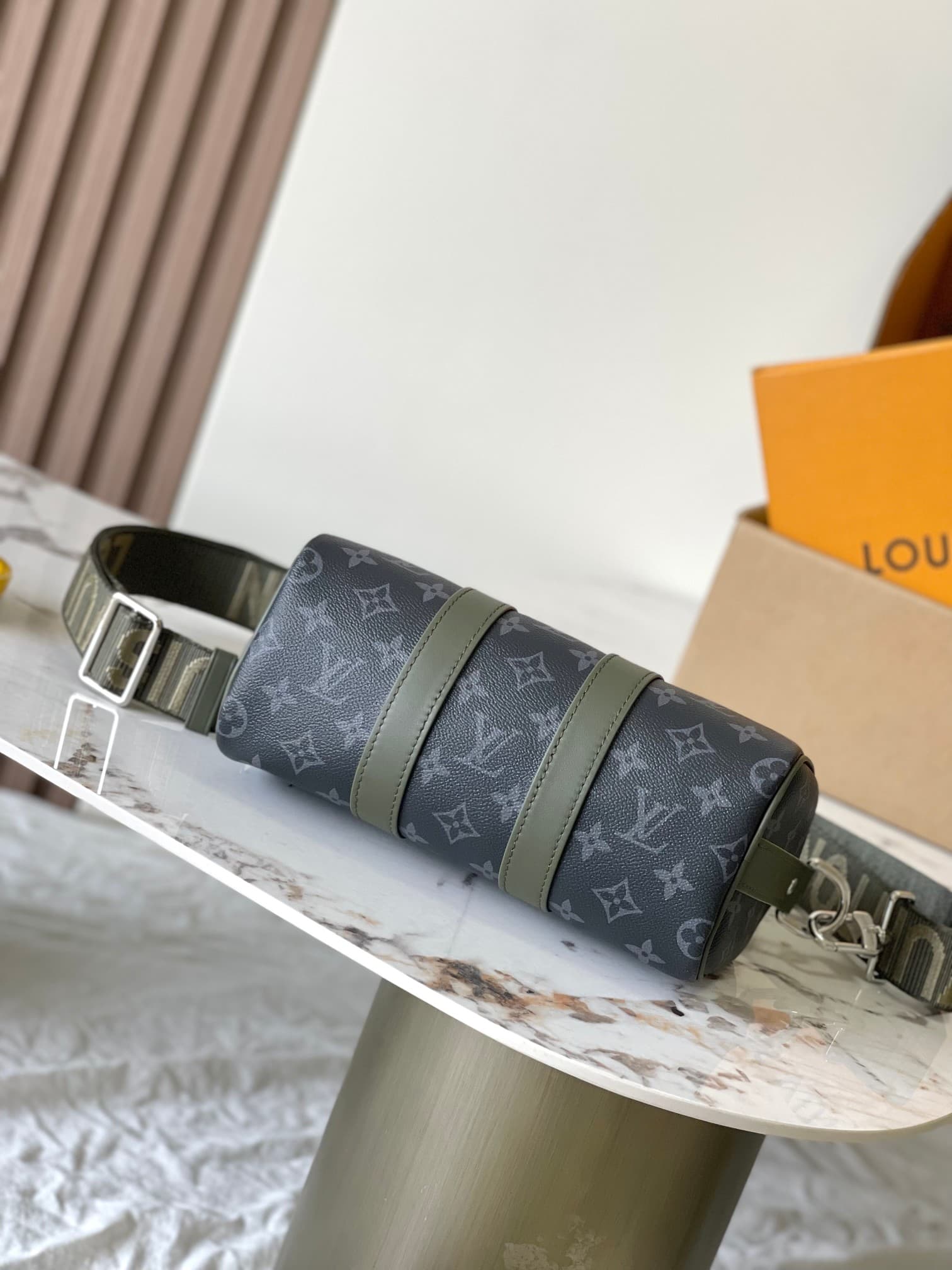 Louis Vuitton Keepall Bandoulière 25 Khaki Green Monogram Eclipse coated canvas M28638 TOP