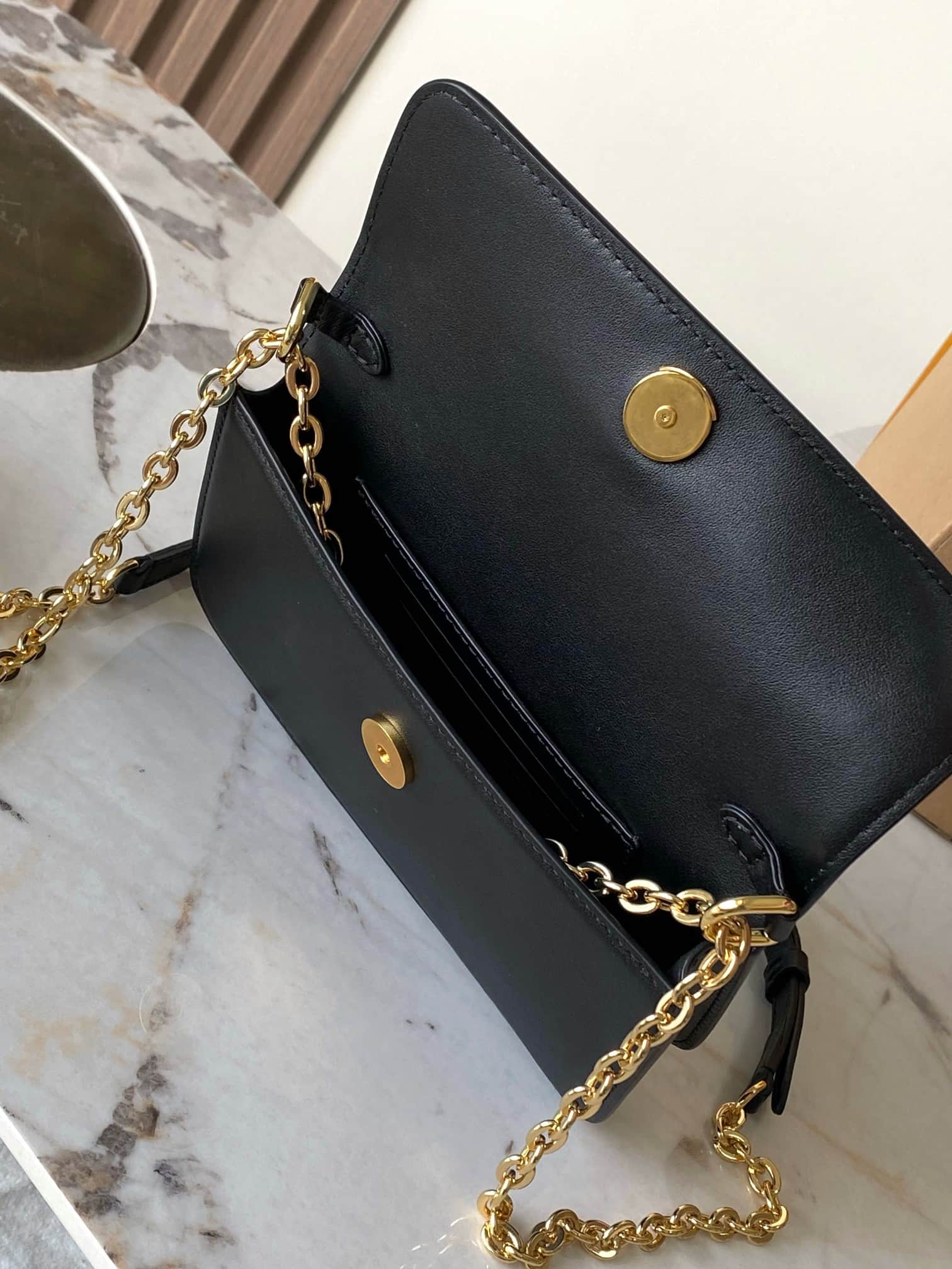 Louis Vuitton Wallet On Chain LV Bloom Black M14564 TOP