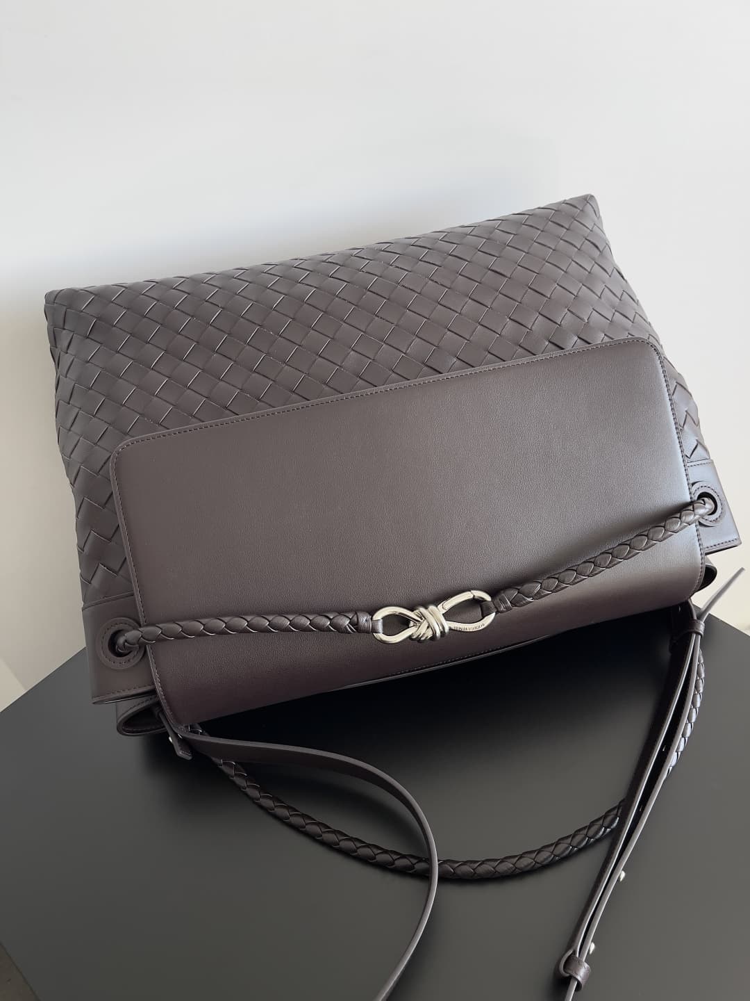 BV Large Andiamo Messenger Top