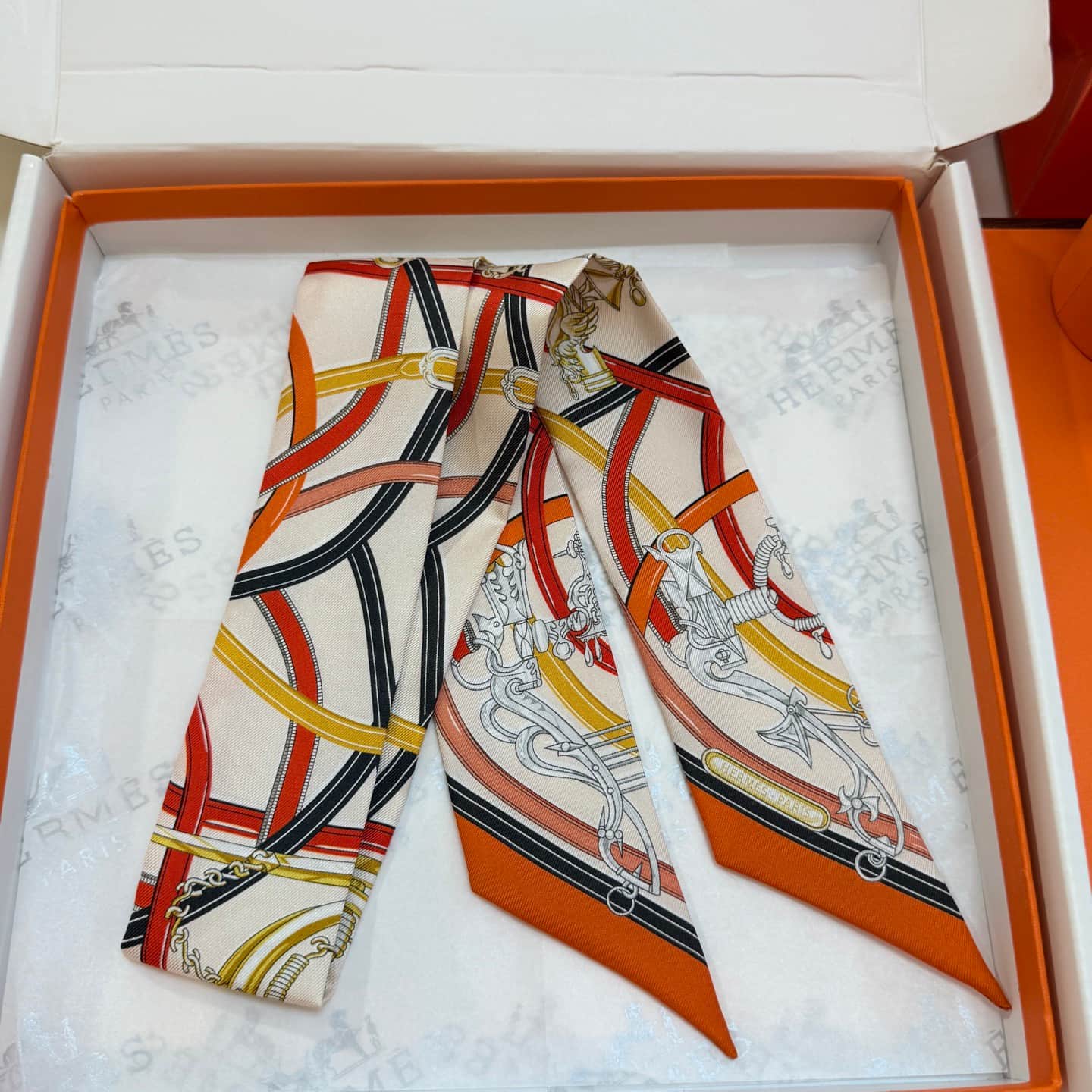Hermes Harnais Legendaire Twilly scarf
