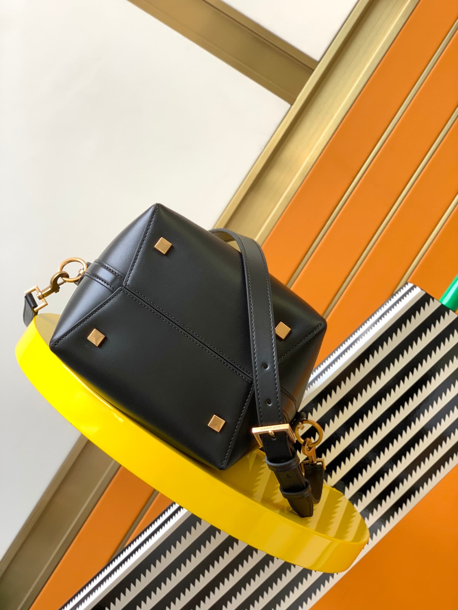 Saint Laurent Le 37 Small black leather bucket bag High