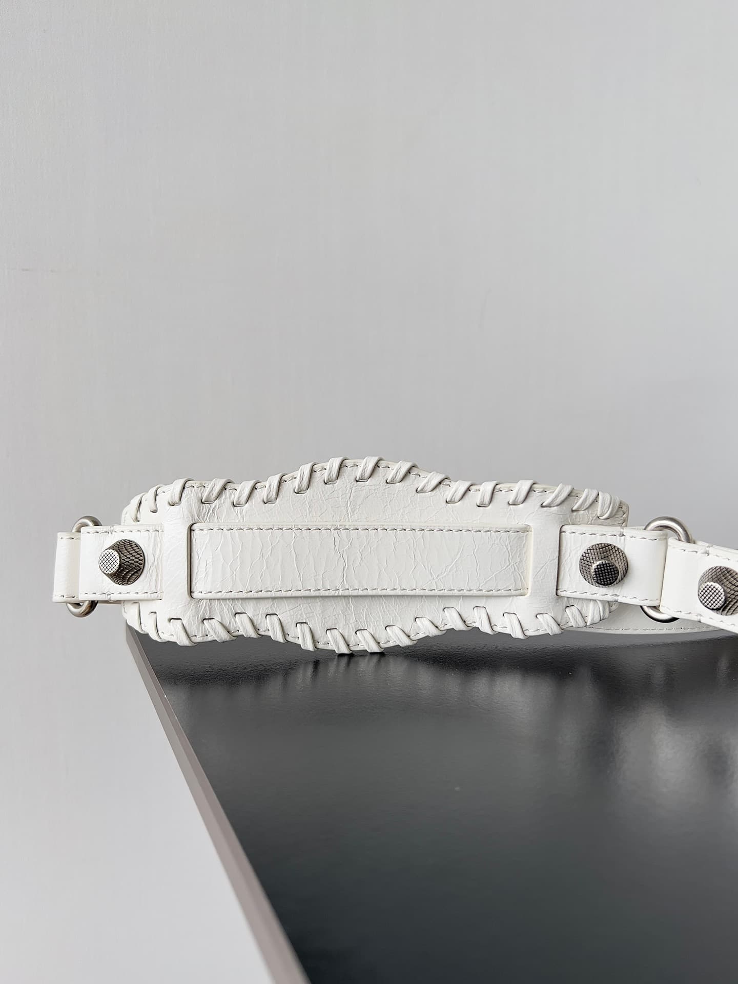 Balenciaga Small Neo Cagole City bag in White lambskin leather High