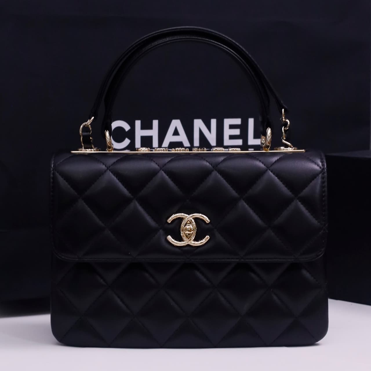 SMALL FLAP BAG WITH TOP HANDLE Lambskin Gold Metal Black A
