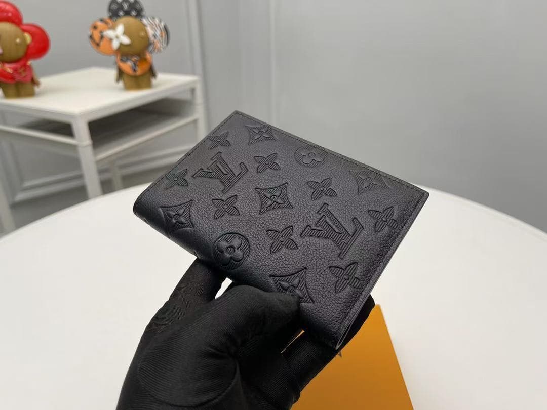 Louis Vuitton Passport Cover Monogram Shadow M13187 High