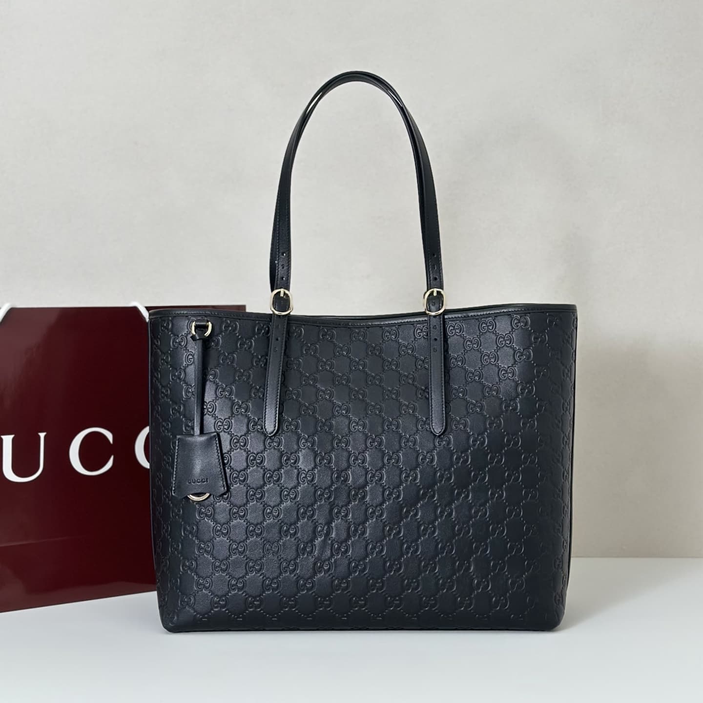 Gucci GG Emblem large tote bag 847455 High