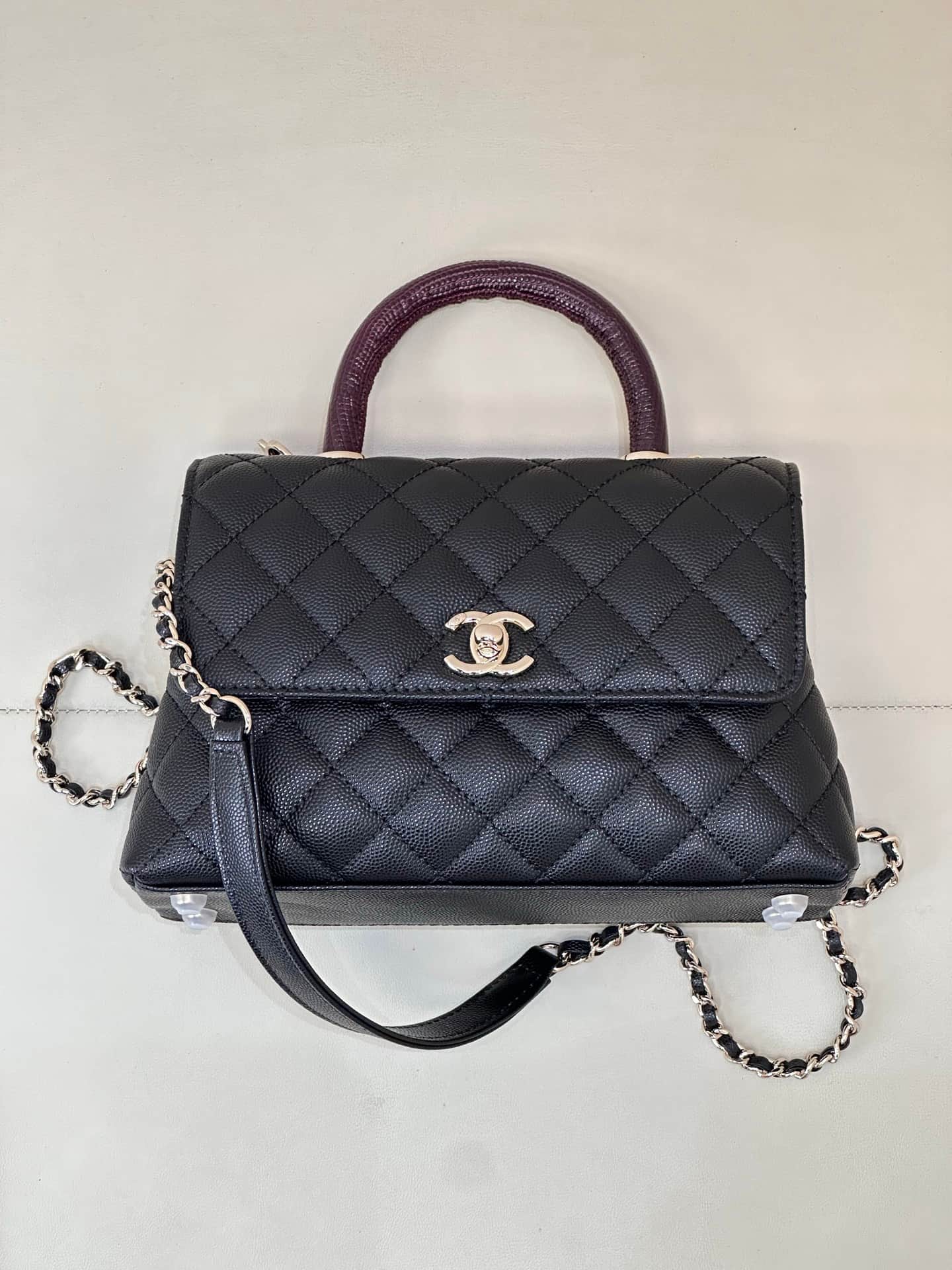 FLAP BAG WITH TOP Embossed Lizard HANDLE Grained Calfskin & Gold-Tone Metal A92990 Black  TOP