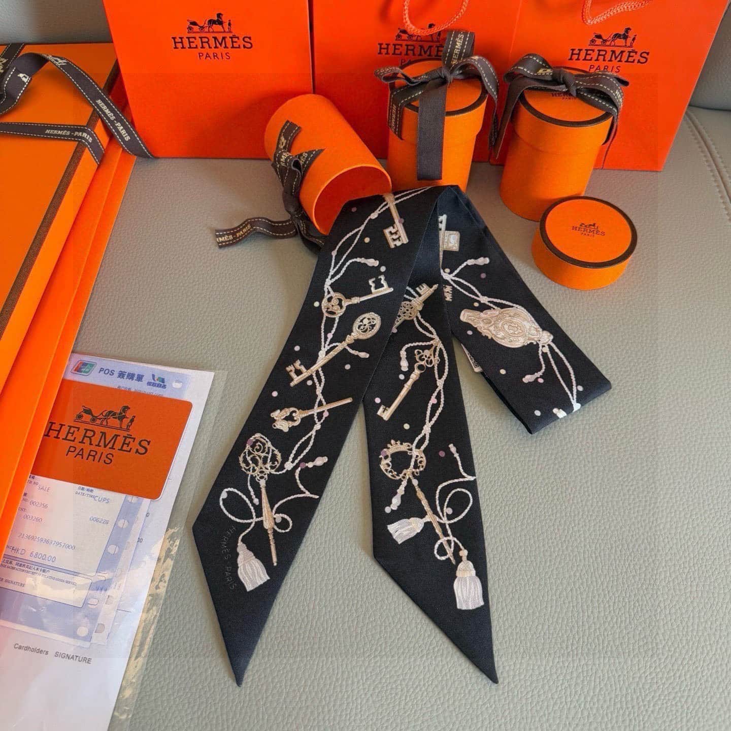 Hermes Les Cles A Pois Twilly silk scarf