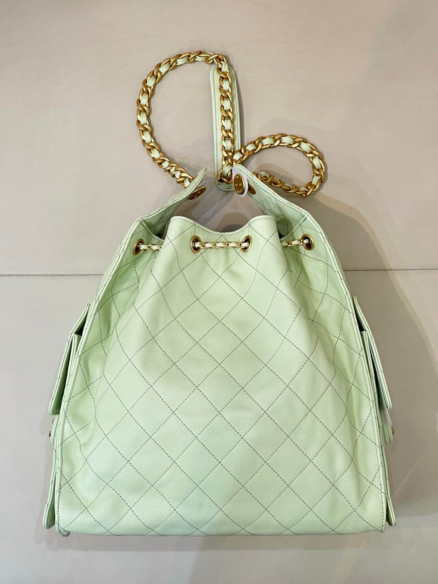 Chanel 25 Medium Hobo handbag AS5311 Grained Calfskin & Gold-tone Metal Light Green TOP