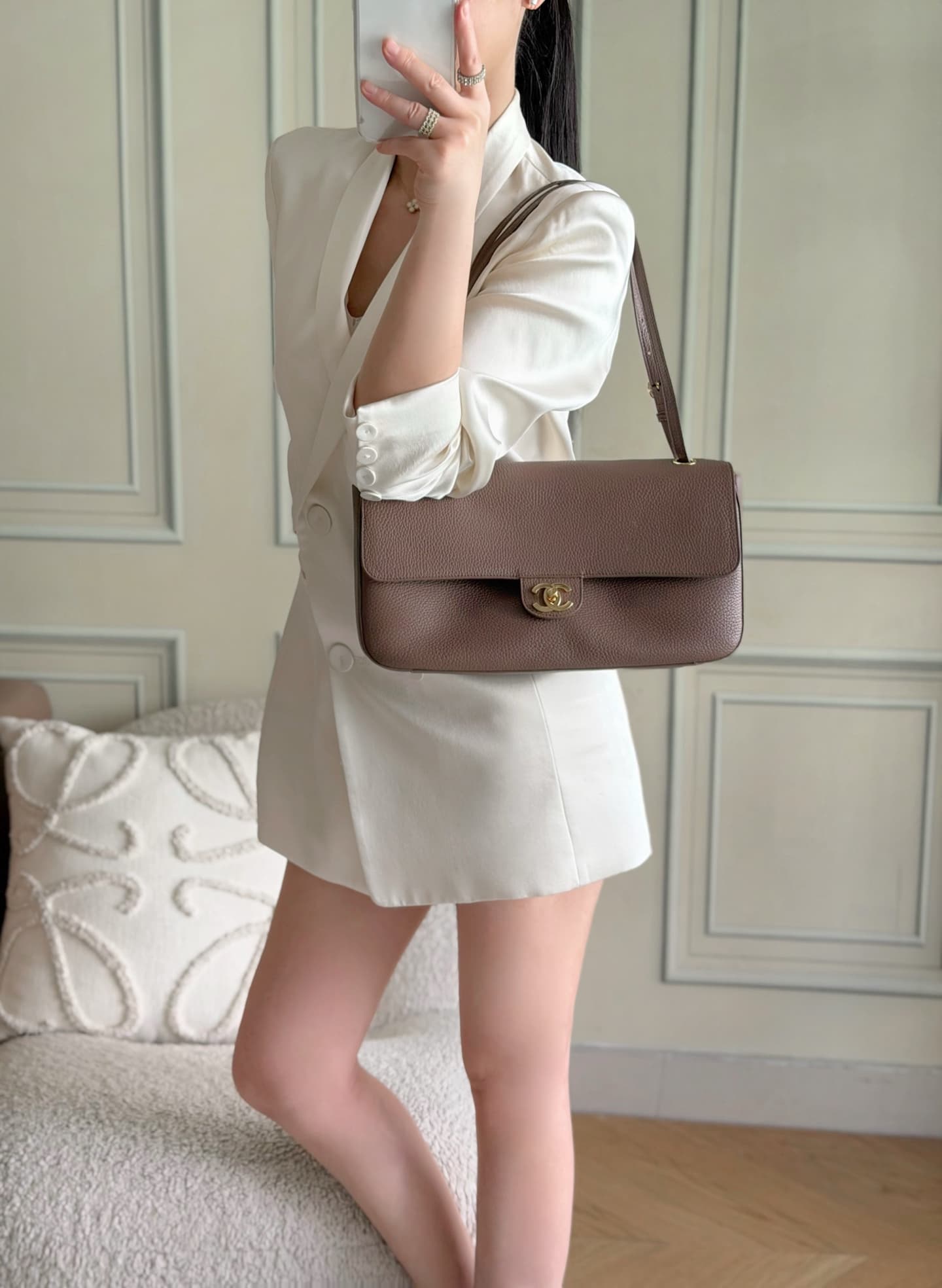 Chanel Maxi Flapbag Grained Calfskin & Gold-Tone Metal Brown AS6231 A