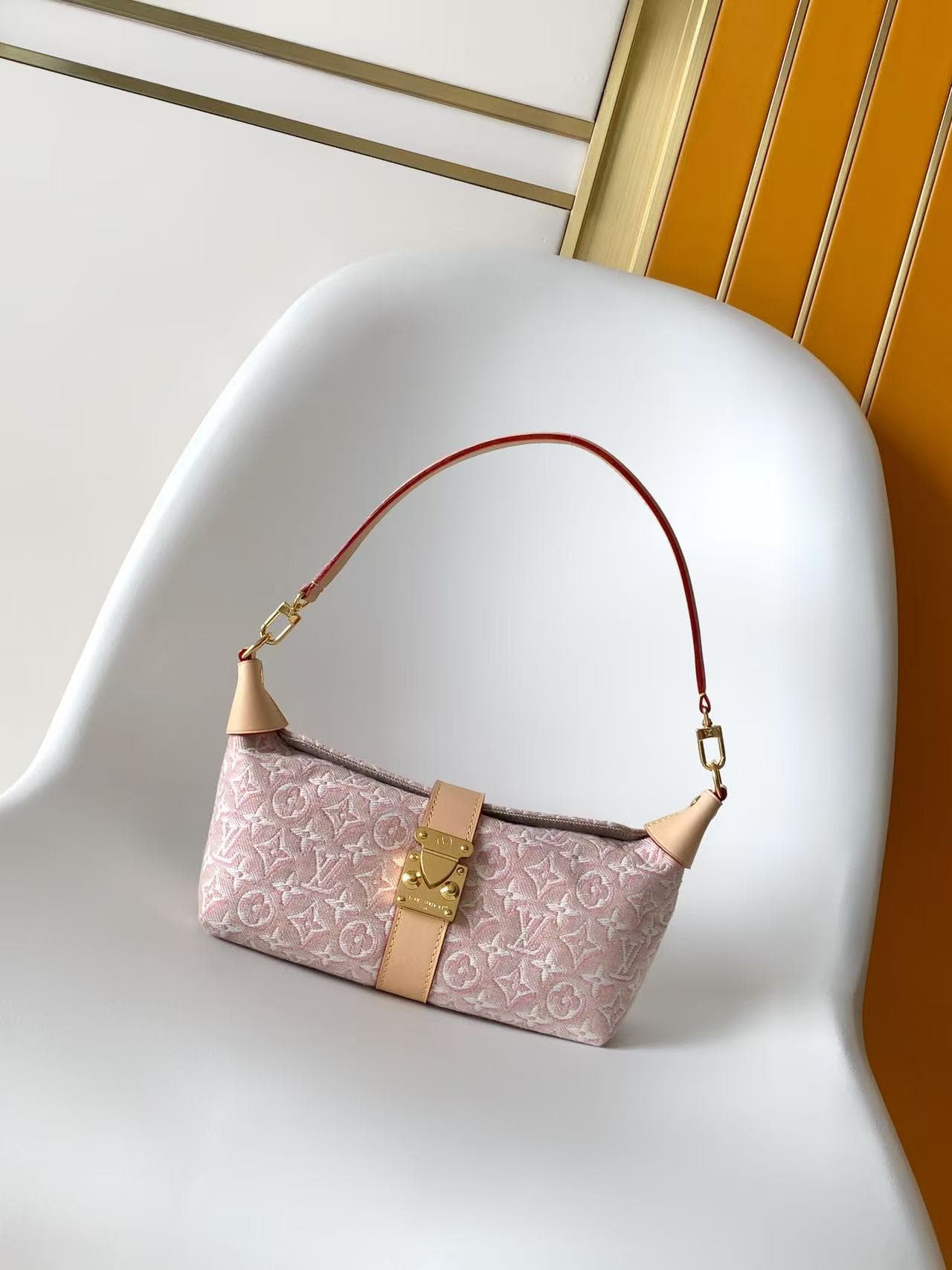 Louis Vuitton Pochette Mia Pouch Monogram Emblème Rose Ribbon Pink M2A382 High