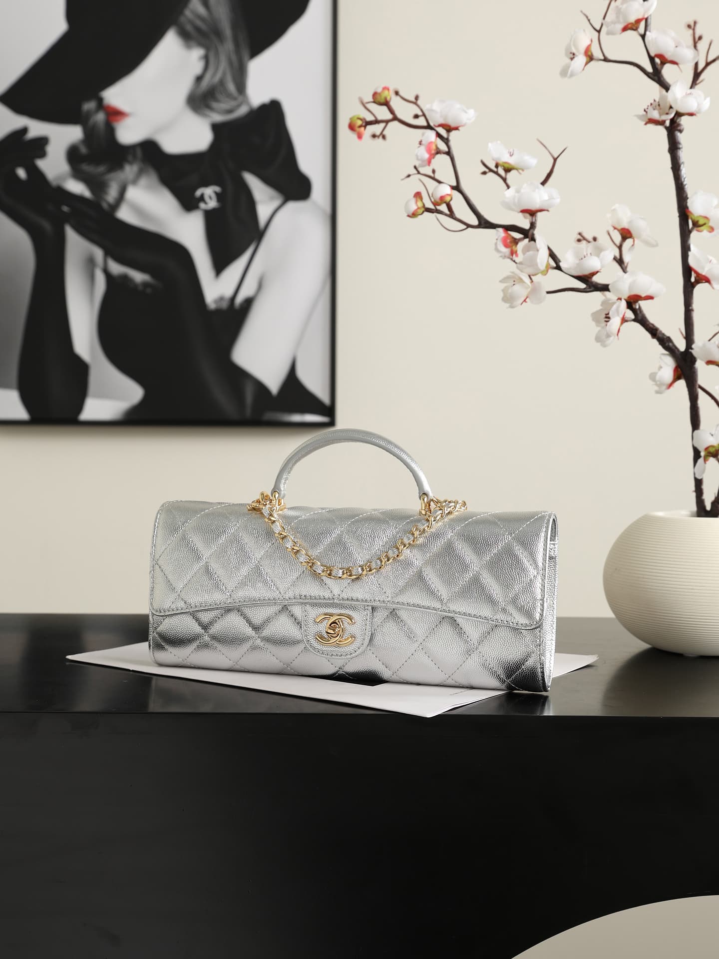 Chanel Clutch with chain Grained Calfskin & Gold-Tone Metal Silver AP5280 A