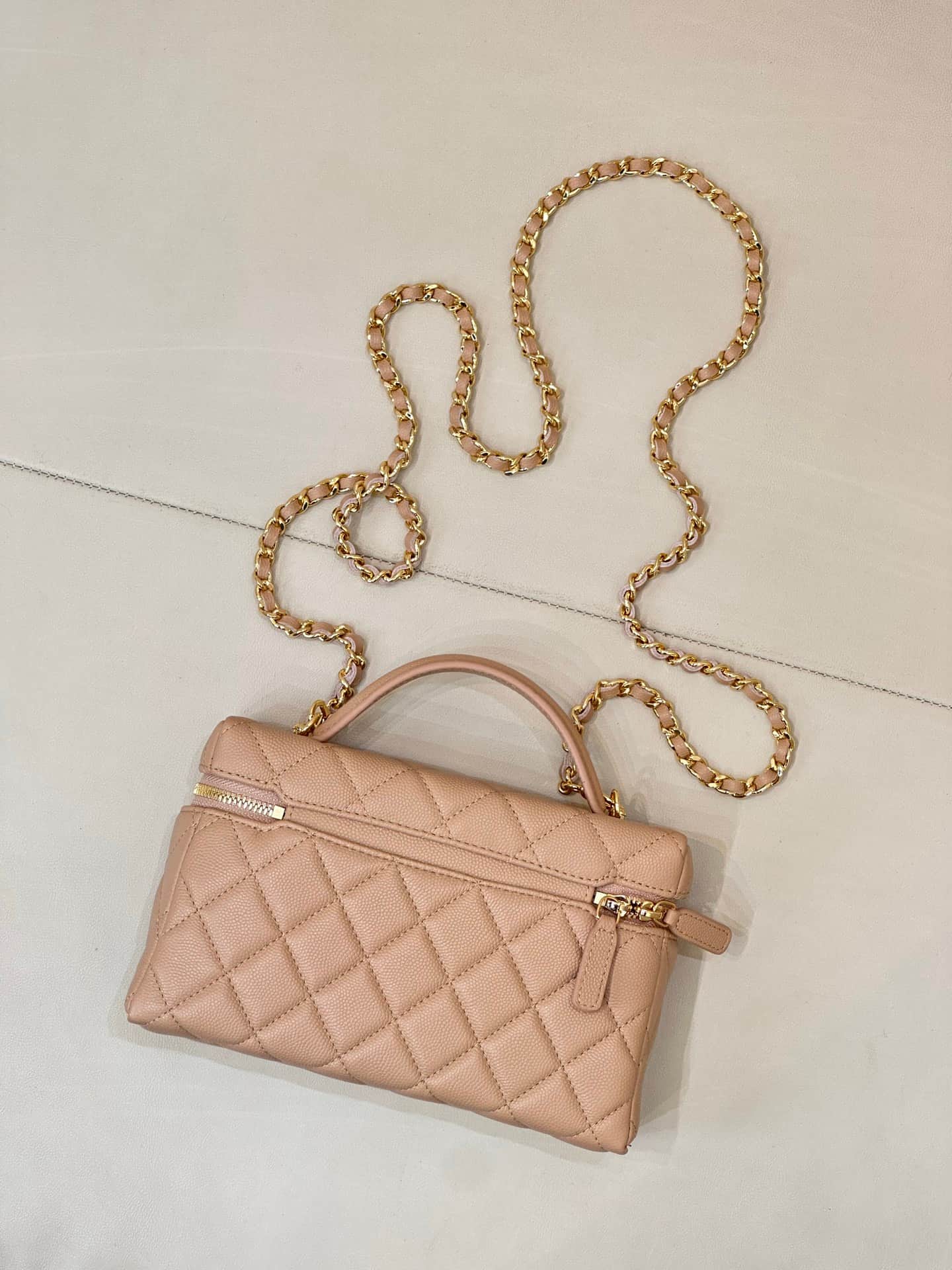 Chanel Classic Vanity With Chain Grained Shiny Calfskin & Gold-Tone Metal Beige AP5090 TOP