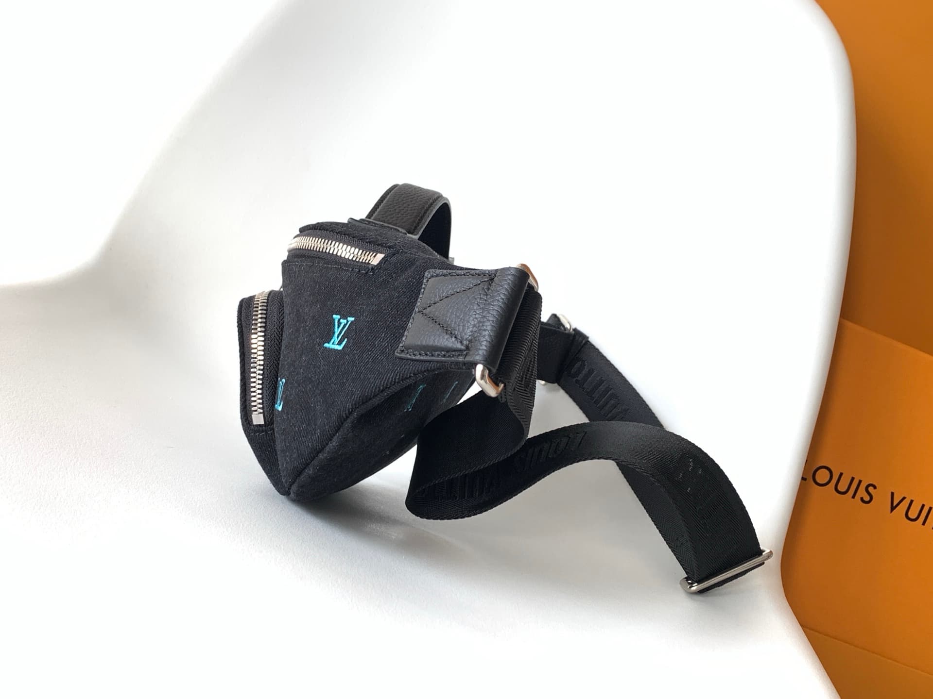 Louis Vuitton Rush Bumbag Black-washed denim M13961 High
