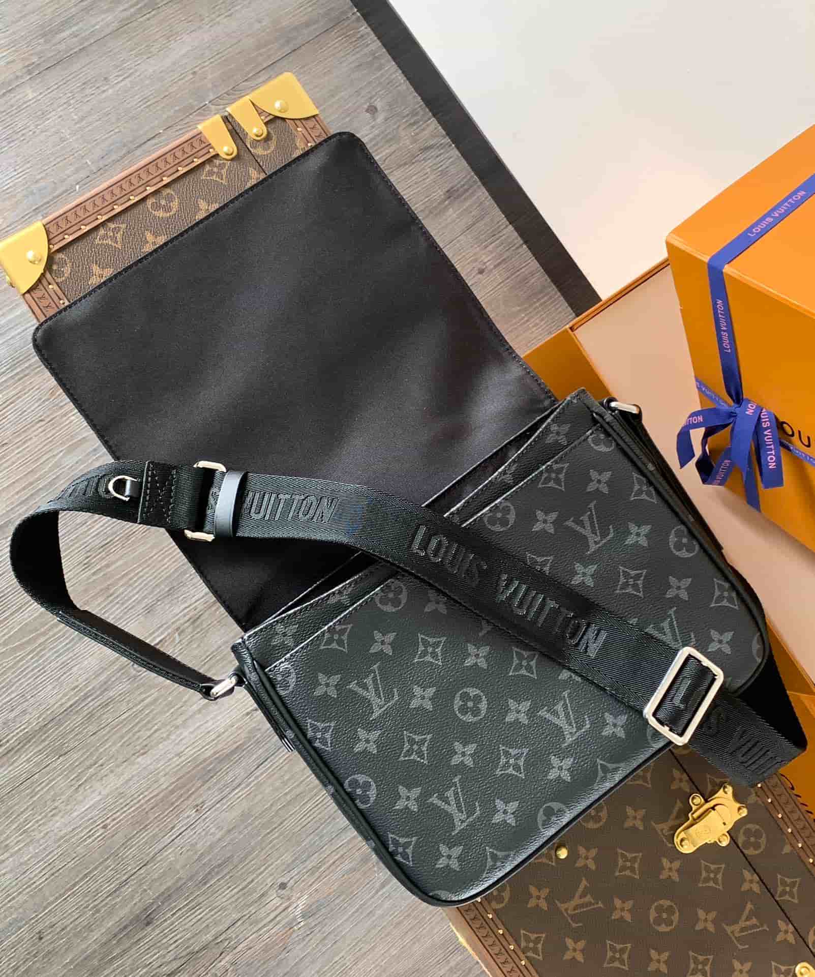 Louis Vuitton District PM Monogram Eclipse coated canvas M46255 High