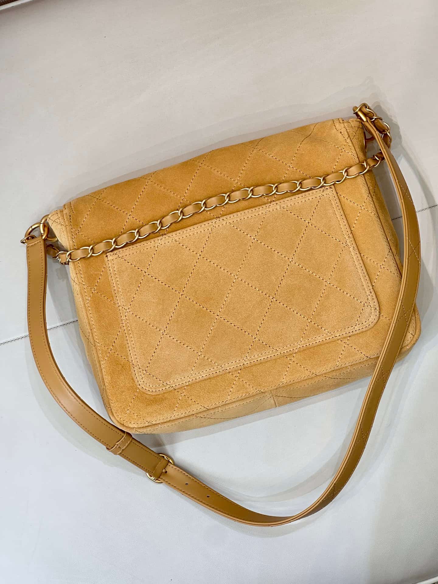 Chanel Matelasse Suede Shoulder Bag& Gold-Tone Metal Yellow AS5883 TOP