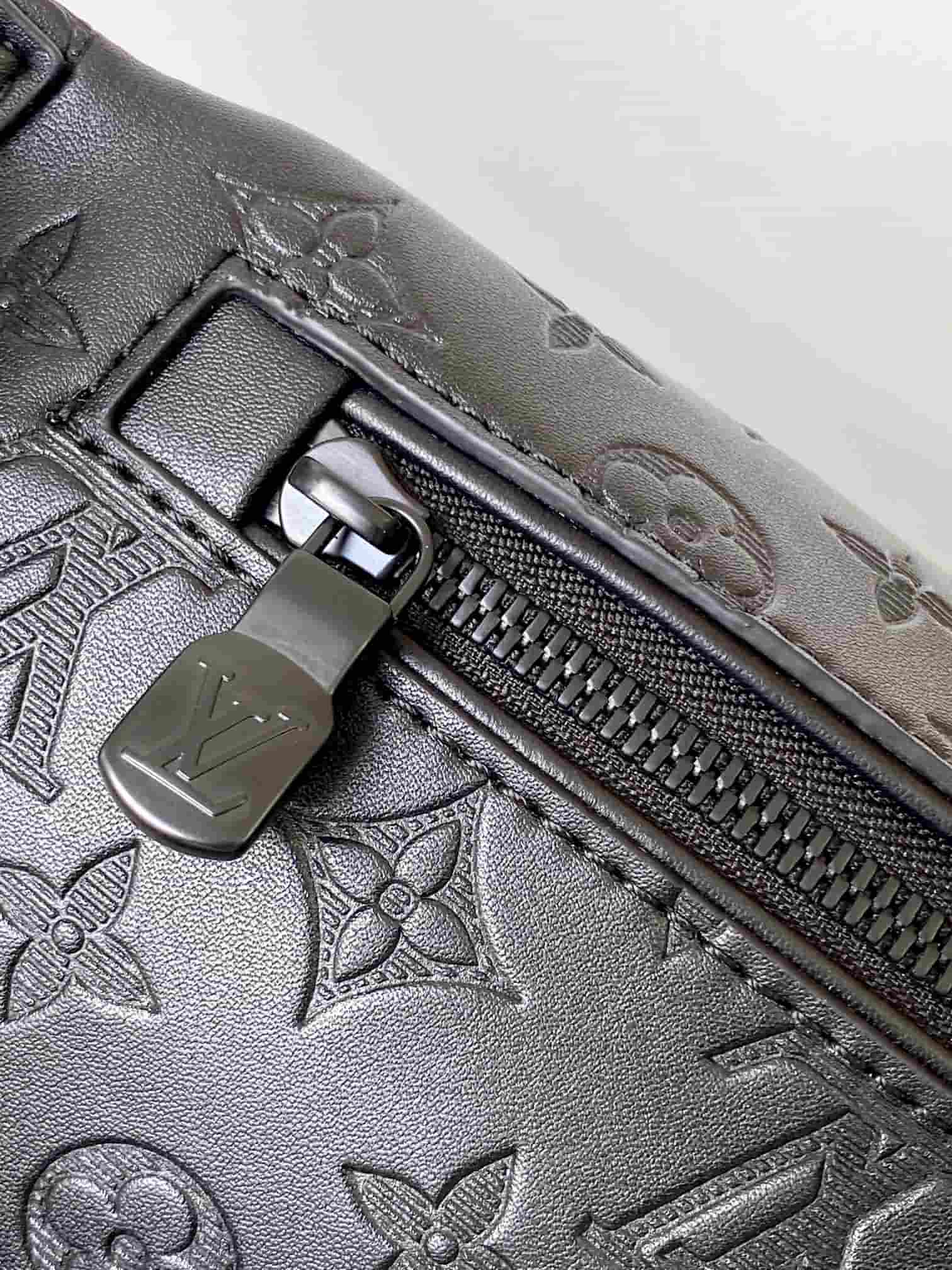 Louis Vuitton Discovery Bumbag PM Monogram Shadow calf leather M46036 High