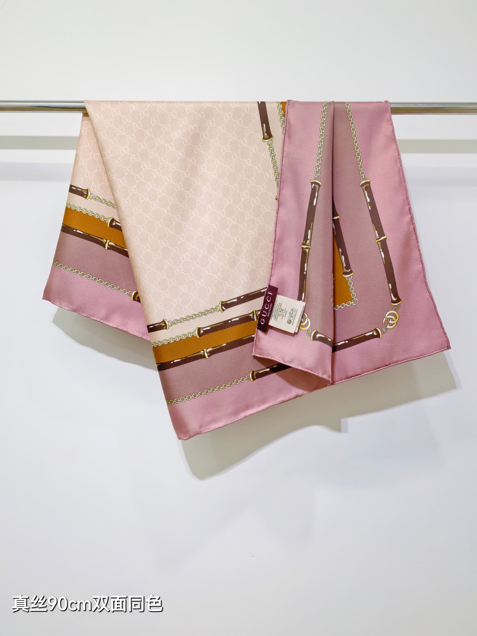 Gucci Printed Silk Twill Carré scarf