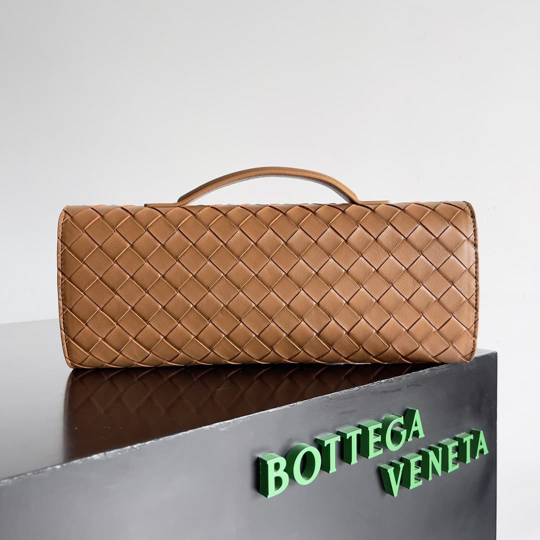 BV Long Clutch Andiamo With Handle Lambskin TOP