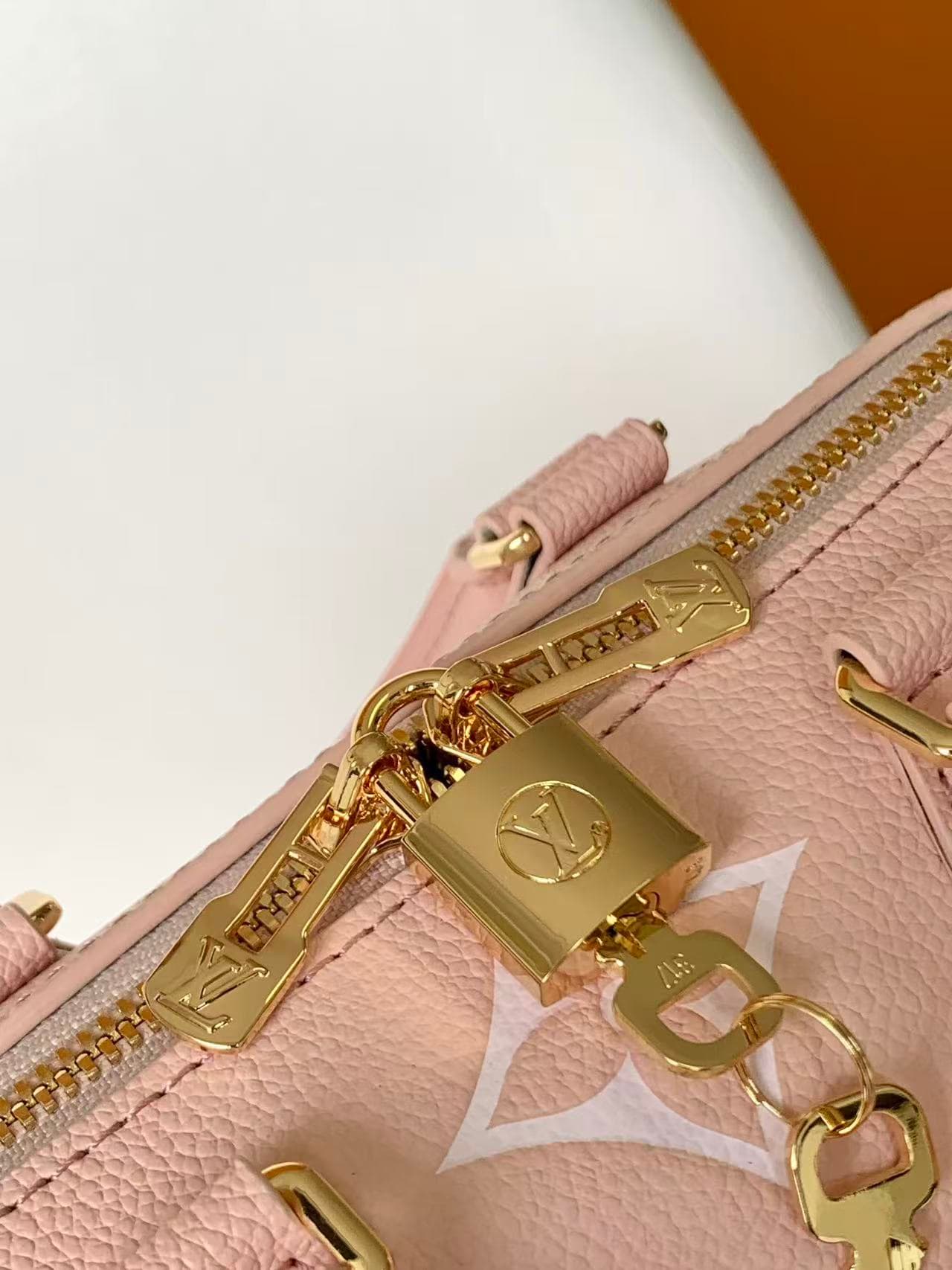 Louis Vuitton SPEEDY BANDOULIÈRE 20 Embossed grained cowhide leather M46518 High