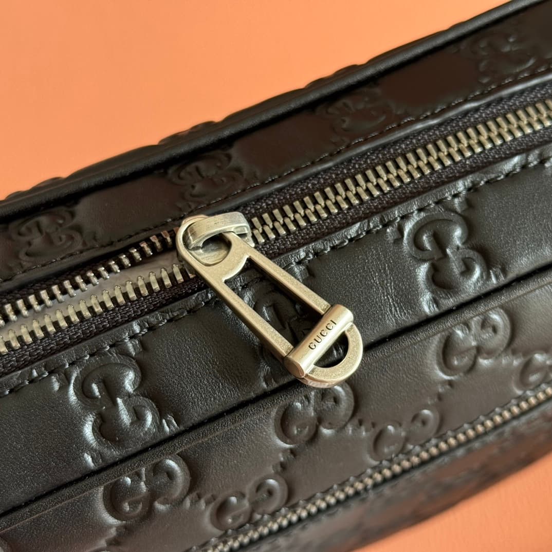 Gucci GG Emblem small crossbody bag Black embossed GG smooth leather ‎850242 High
