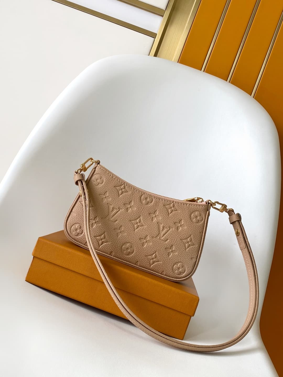 Louis Vuitton Easy Pouch Sand Embossed grained cowhide leather M14421 High