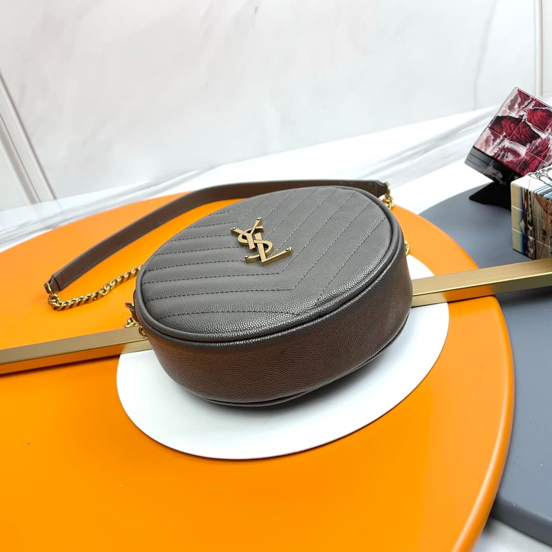 VINYLE ROUND CAMERA BAG IN CHEVRON-QUILTED GRAIN DE POUDRE EMBOSSED LEATHER High