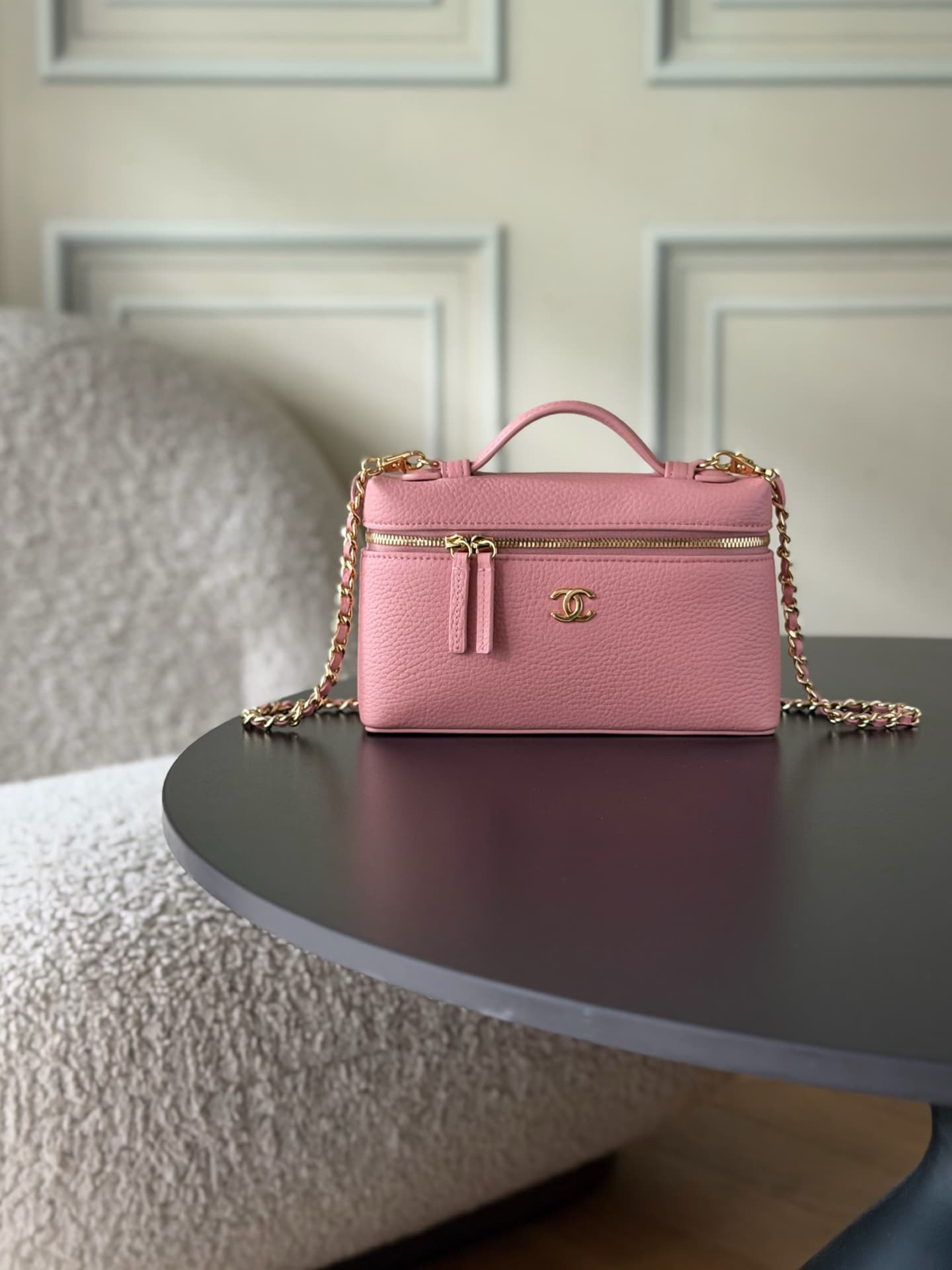 Chanel Small Vanity with chain Grained Calfskin & Gold-Tone Metal Pink AS5346 A
