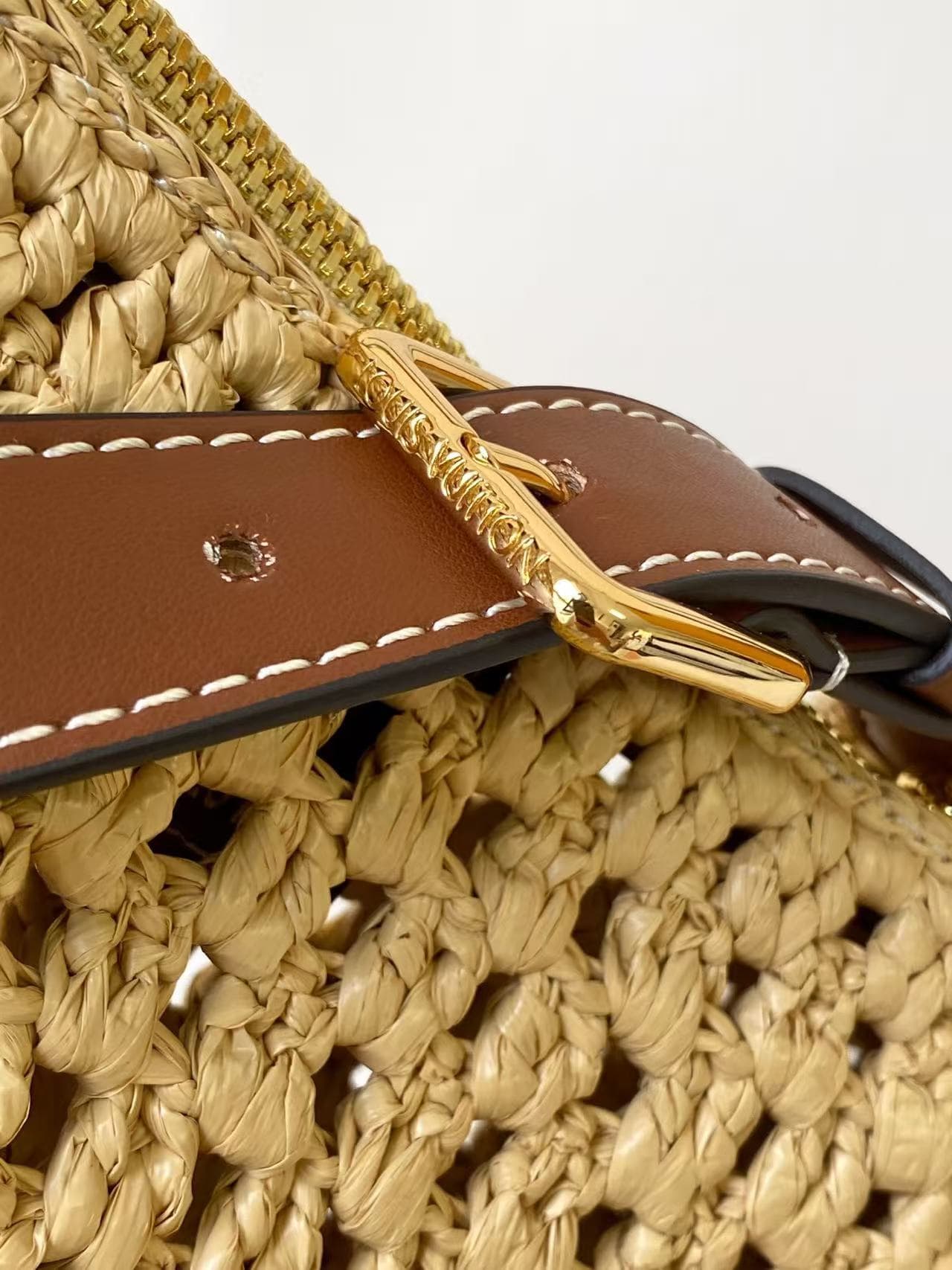 Louis Vuitton Hills Pochette Natural Tan Raffia M14304 High