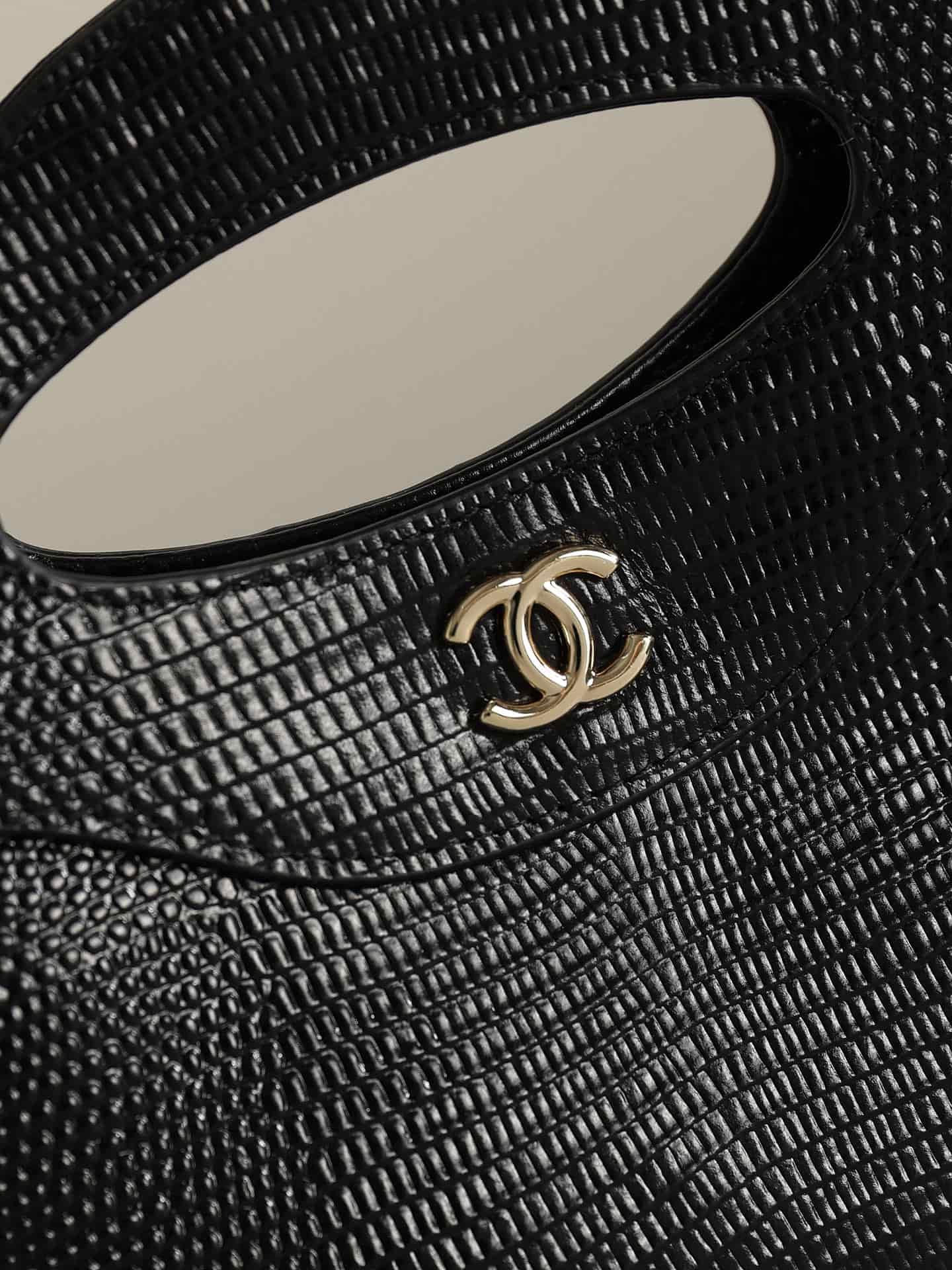 Chanel 31 Mini BAG Lizard-embossed Calfskin& Gold-Tone Metal AP3656 Black A