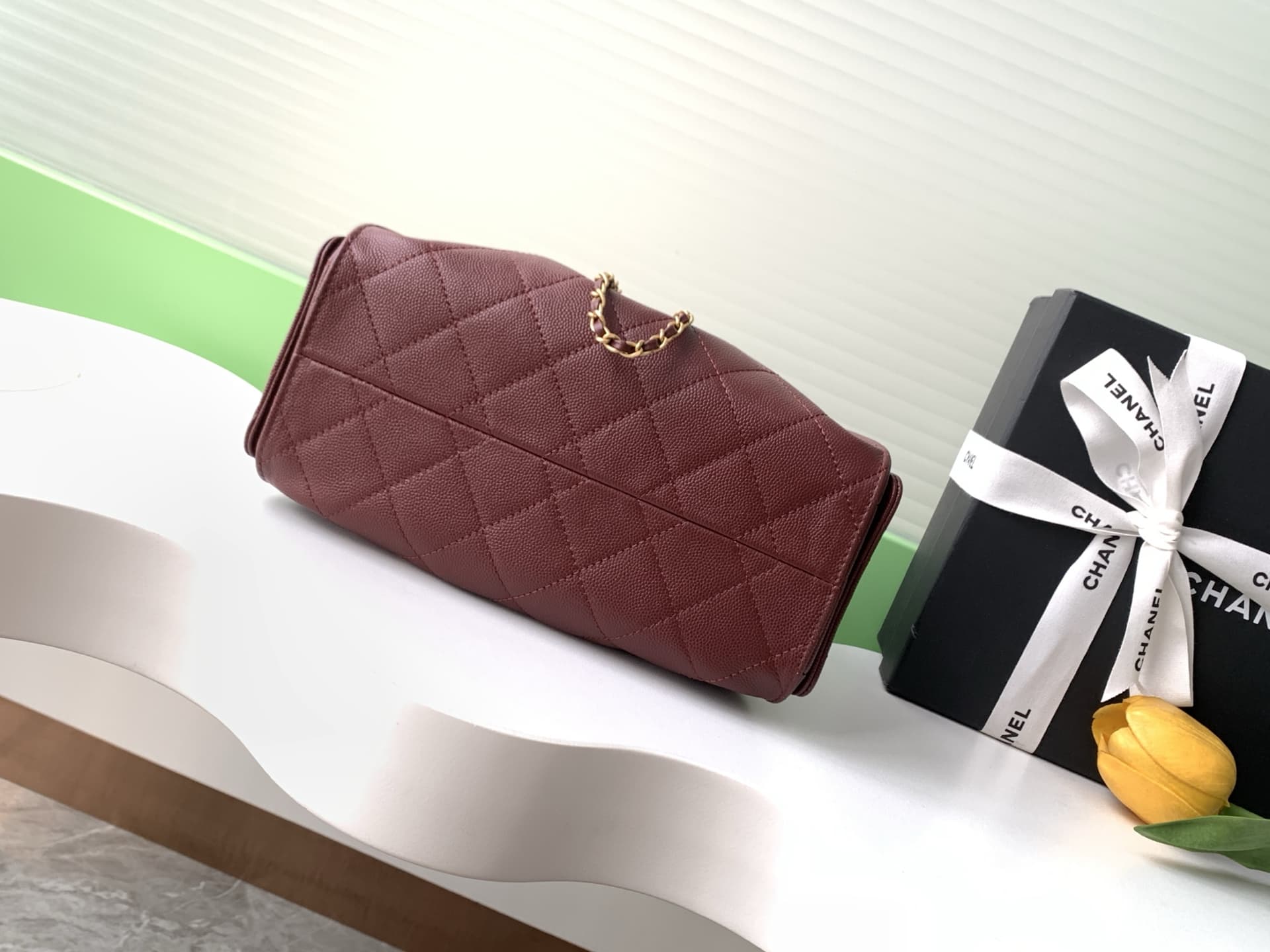 Chanel 25 Mini Hobo handbag AS5631 Grained calfskin & gold-tone metal Burgundy A